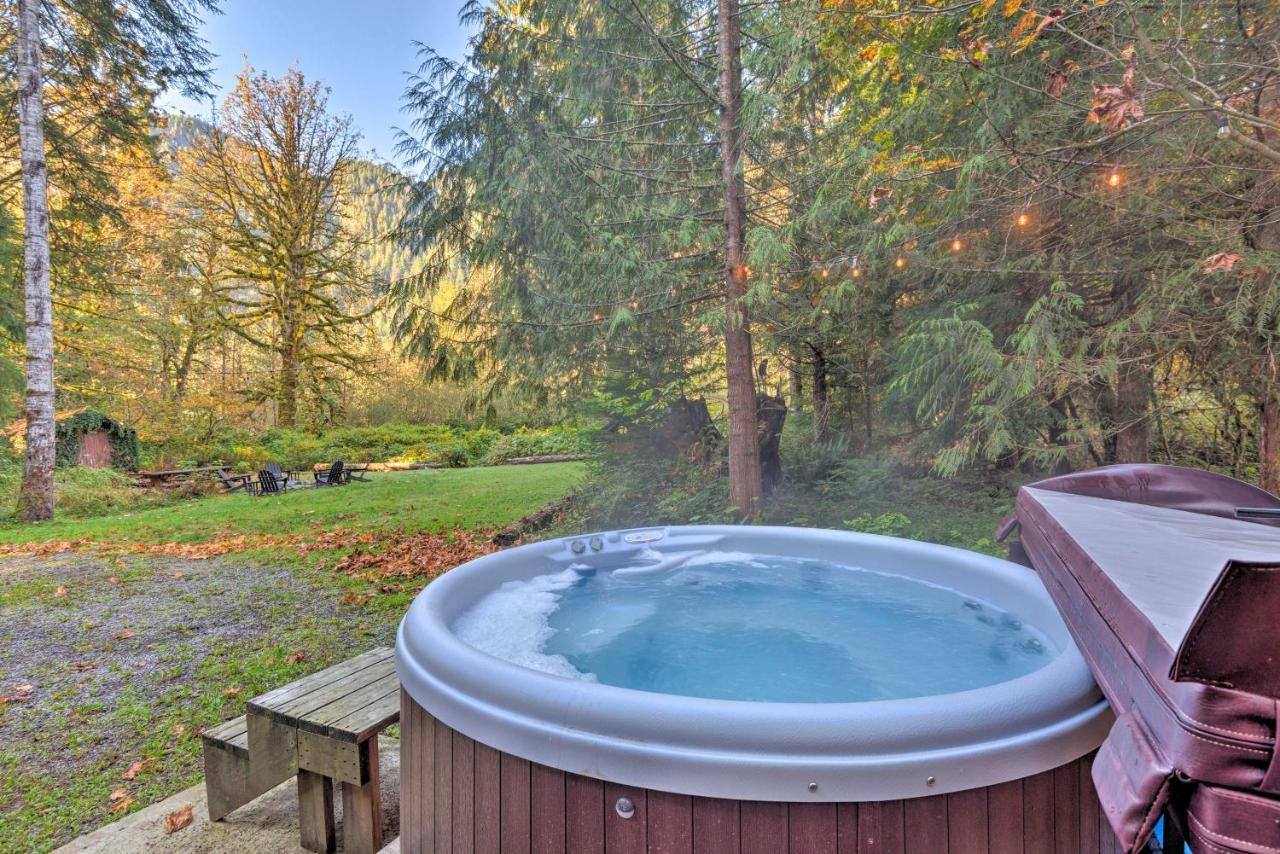Riverfront Gold Bar Log Cabin Near Stevens Pass! Exterior foto